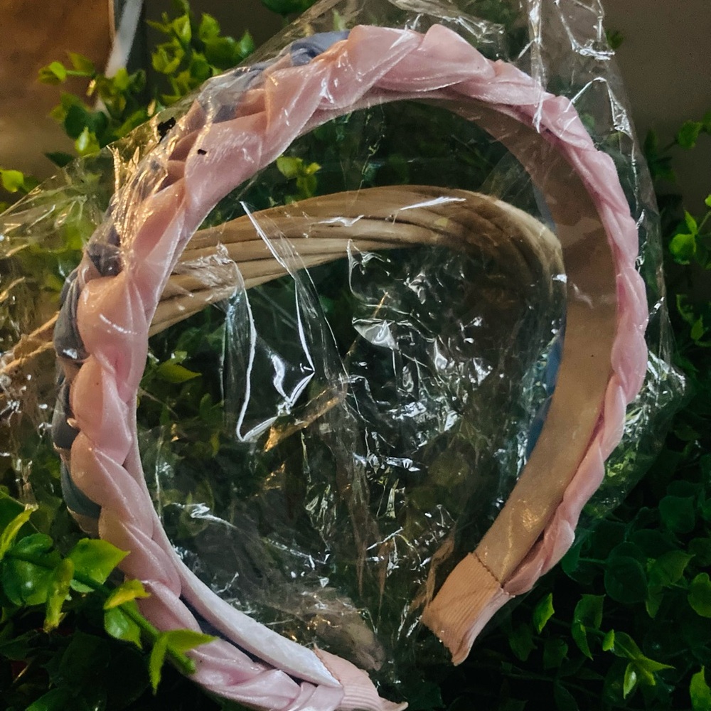 10/$13 NIP baby blue/baby pink braided headband